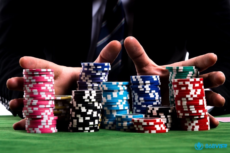 Khám phá các chiến thuật và mẹo đặt cược poker từ các chuyên gia