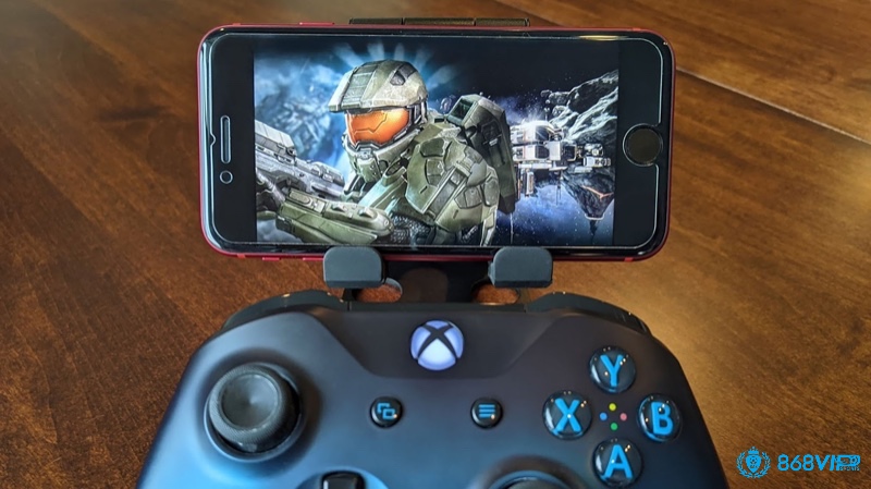 Các dịch vụ như Xbox Game Pass hay Apple Arcade mở rộng lựa chọn game online miễn phí, có phí với chi phí cố định, mang lại lợi ích cho cả game thủ và nhà phát triển