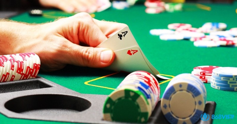 Mẹo chơi poker hay/giỏi quan sát các dấu hiệu của đối thủ