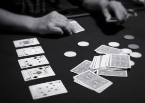 Poker texas: Luật chơi, chiến thuật và mẹo hay nhất 2025
