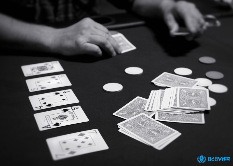 Cùng 868vip khám phá luật và cách chơi poker Texas nhé