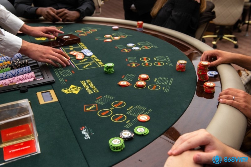Đọc vị đối thủ qua từng cử chỉ – Khi Poker là trò chơi tâm lý hơn cả bài vở